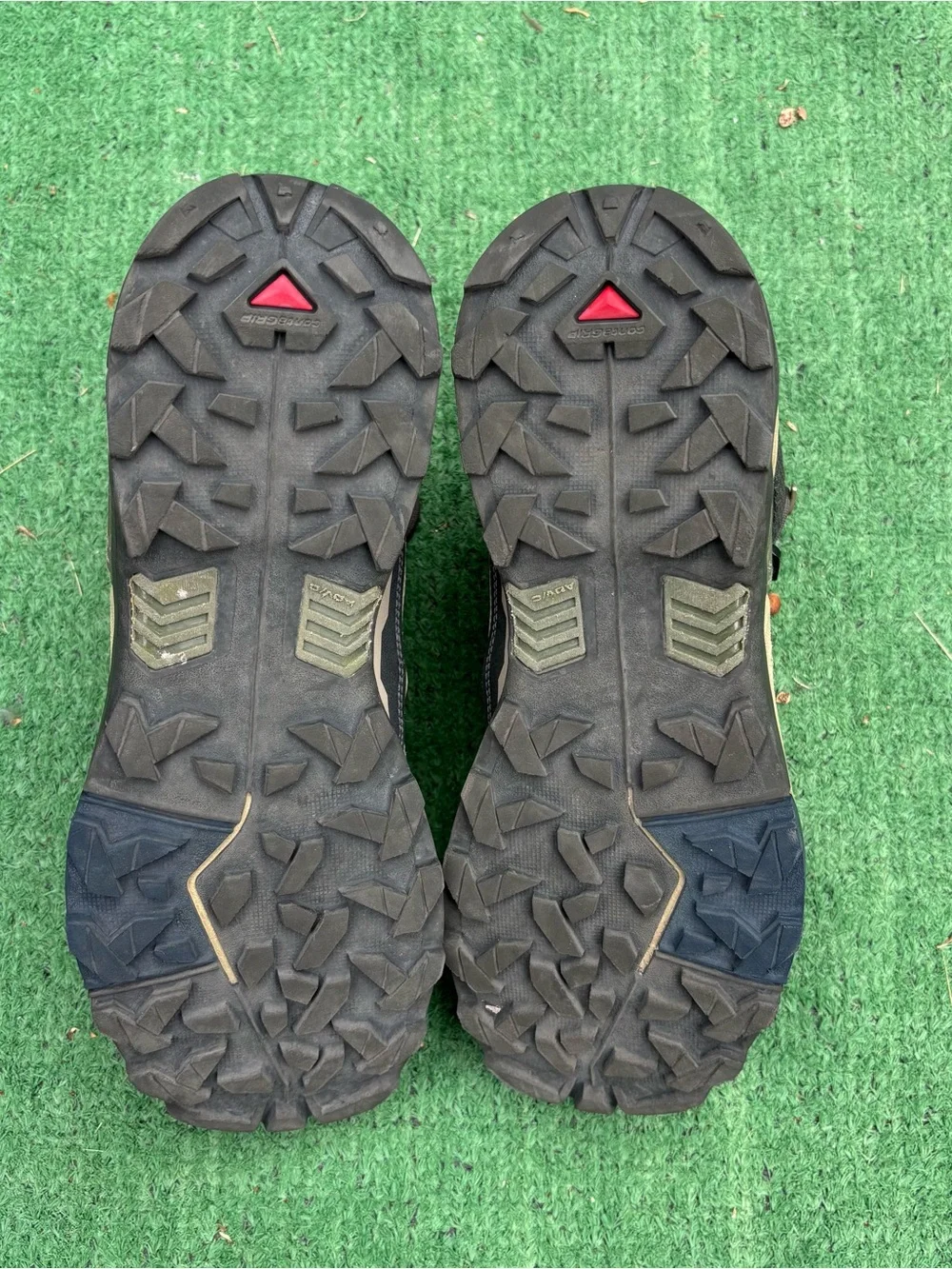Salomon Black and Tan Men's Trail Boots
